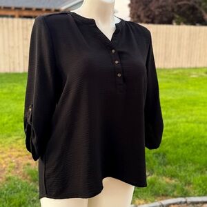 Como Vintage Black Button-Up Blouse